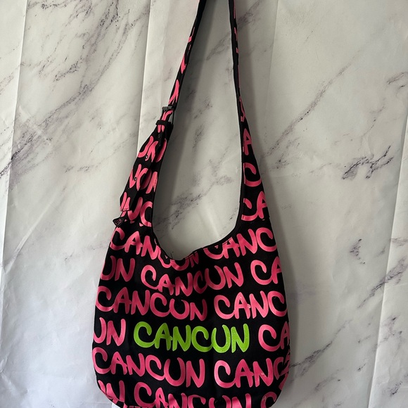 CANCUN ALLOVER PRINT PURSE BAG BLACK/PINK - Picture 6 of 9